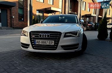 Седан Audi S8 2014 в Вінниці