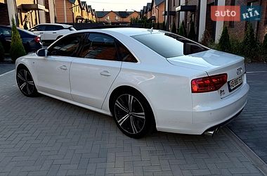 Седан Audi S8 2014 в Вінниці