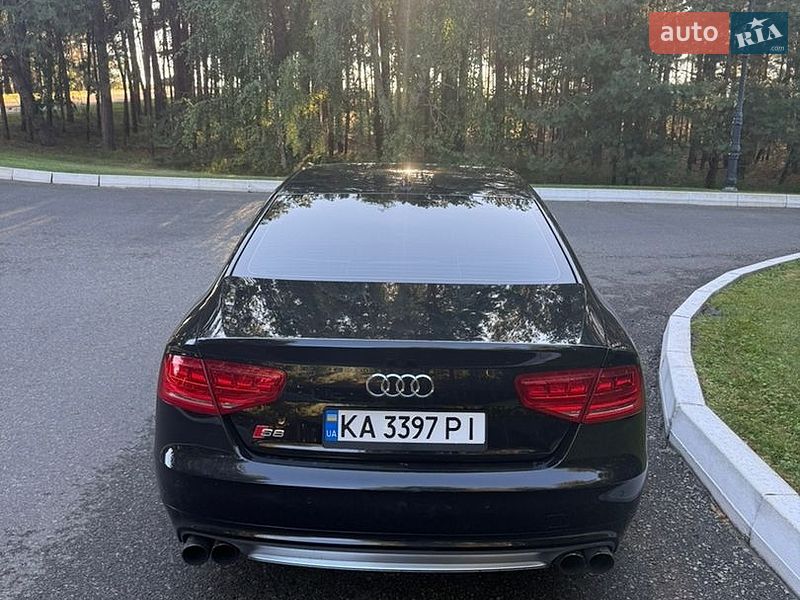 Седан Audi S8 2012 в Киеве фото 10 Седан Audi S8 2012 в Киеве