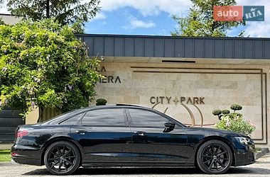 Седан Audi S8 2024 в Львове