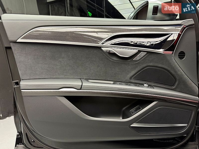 Седан Audi S8 2026 в Киеве фото 25 Седан Audi S8 2026 в Киеве