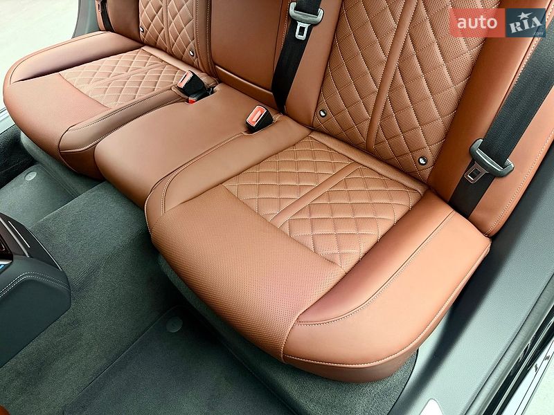 Седан Audi S8 2026 в Киеве фото 40 Седан Audi S8 2026 в Киеве