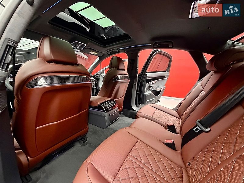 Седан Audi S8 2026 в Киеве фото 42 Седан Audi S8 2026 в Киеве