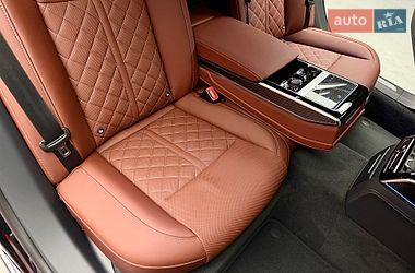 Седан Audi S8 2026 в Киеве фото 47 Седан Audi S8 2026 в Киеве