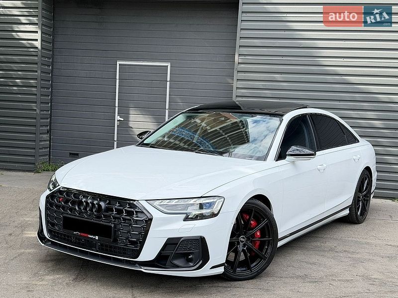 Седан Audi S8 2023 в Киеве
