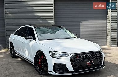 Седан Audi S8 2023 в Киеве