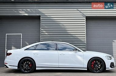 Седан Audi S8 2023 в Киеве