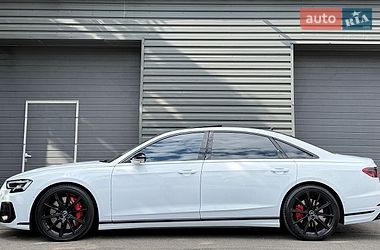 Седан Audi S8 2023 в Киеве
