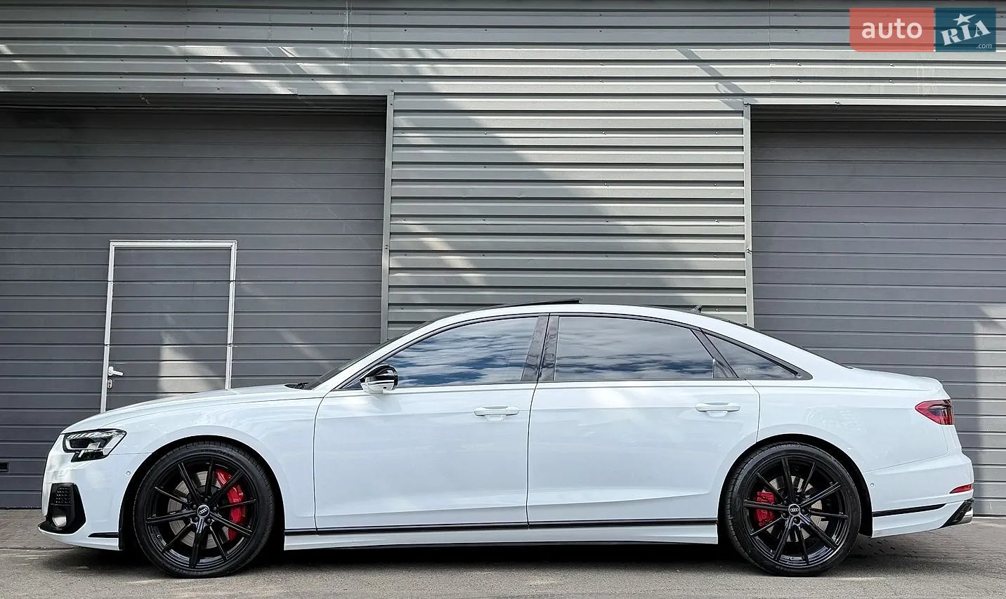 2023 Audi S8 - мініатюра 12