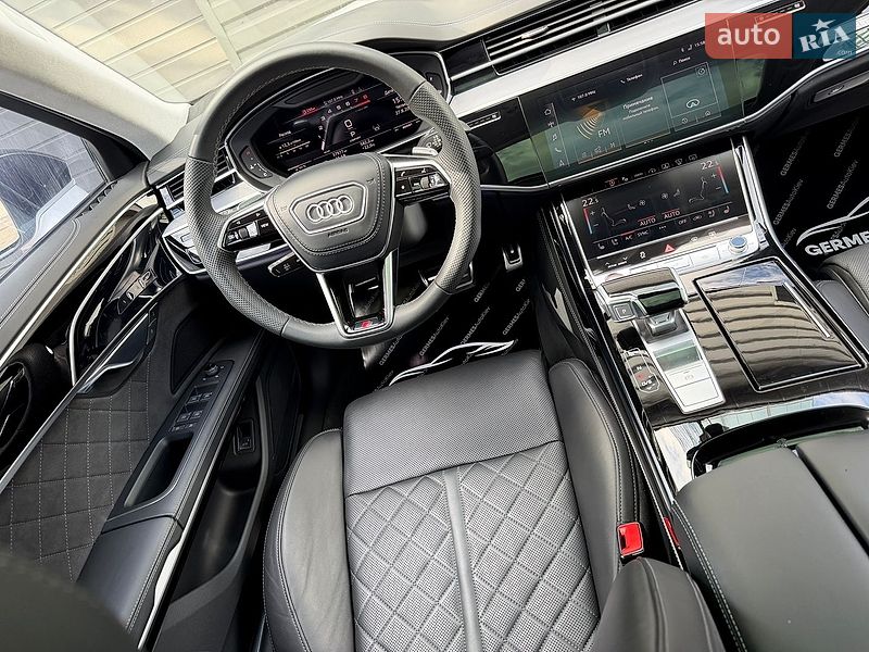 Седан Audi S8 2023 в Киеве