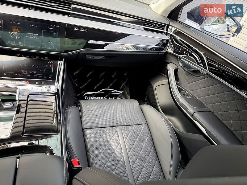 Седан Audi S8 2023 в Киеве