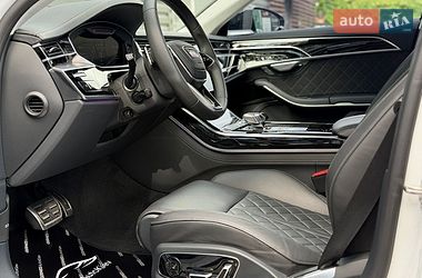 Седан Audi S8 2023 в Киеве