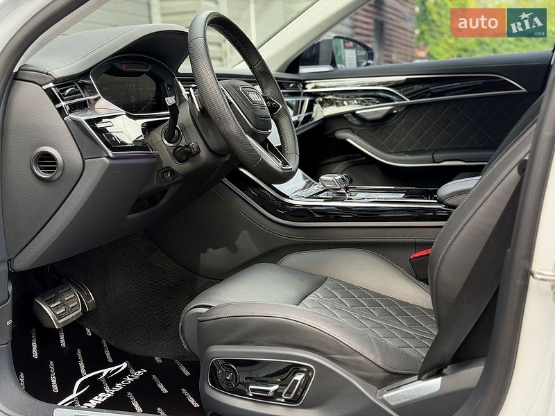 Седан Audi S8 2023 в Киеве