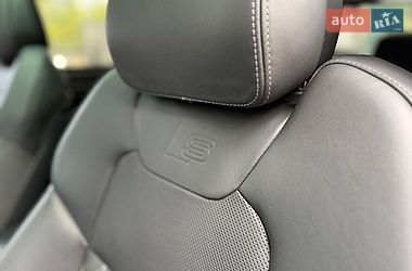 Седан Audi S8 2023 в Киеве