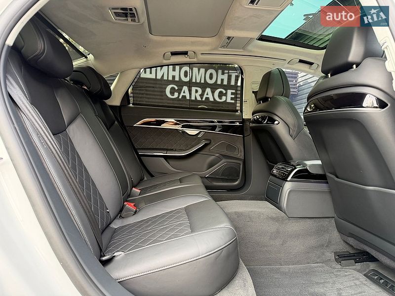 Седан Audi S8 2023 в Киеве