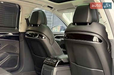 Седан Audi S8 2023 в Киеве