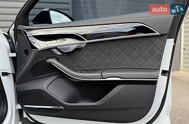 Седан Audi S8 2023 в Киеве