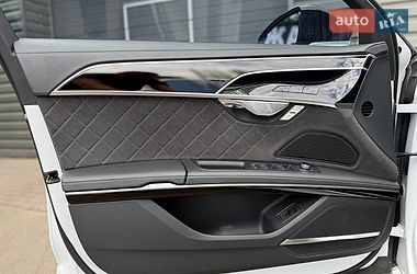 Седан Audi S8 2023 в Киеве