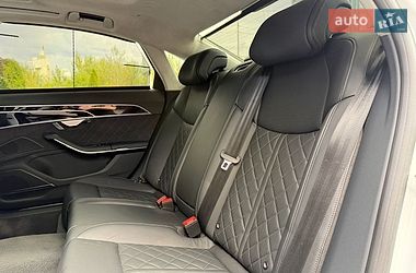 Седан Audi S8 2023 в Киеве