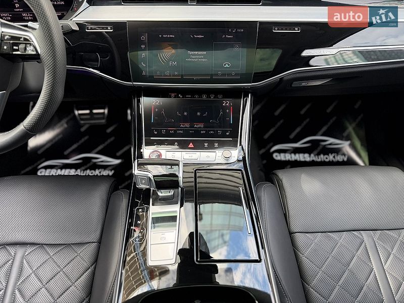 Седан Audi S8 2023 в Киеве
