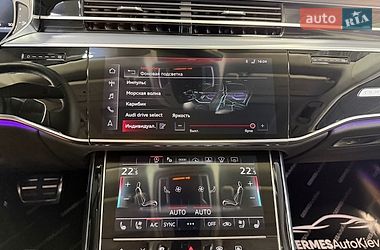 Седан Audi S8 2023 в Киеве