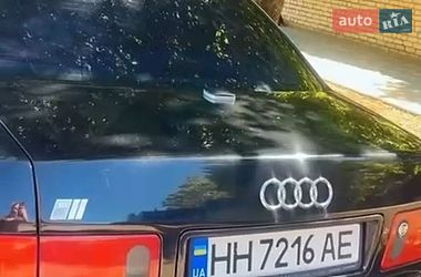 Седан Audi S8 1999 в Одесі