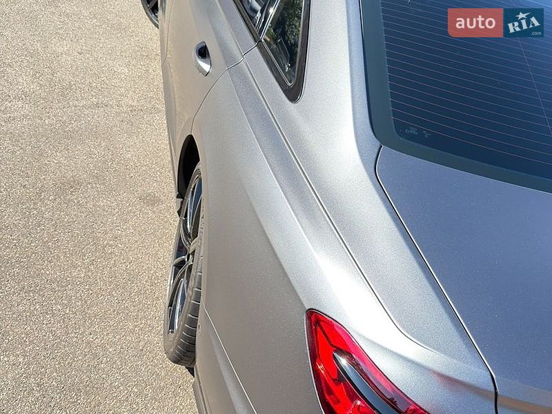 Седан Audi S8 2023 в Києві