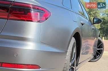 Седан Audi S8 2023 в Києві