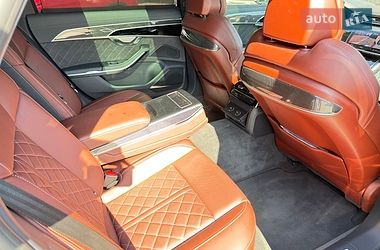 Седан Audi S8 2023 в Києві