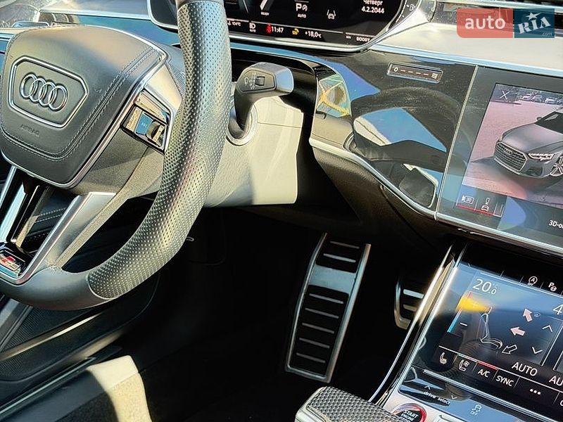 Седан Audi S8 2023 в Києві