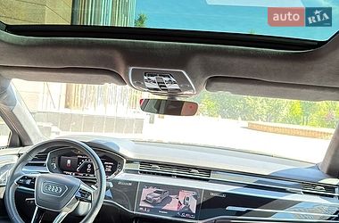 Седан Audi S8 2023 в Києві