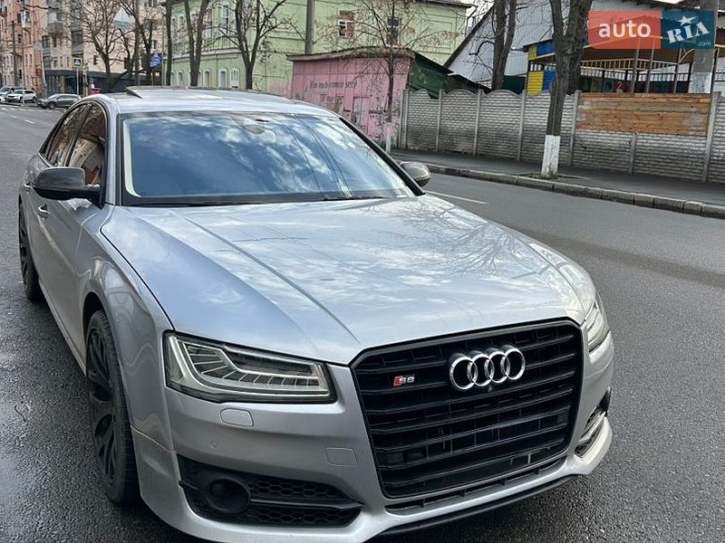 Audi S8 2015