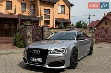 Седан Audi S8 2015 в Львове