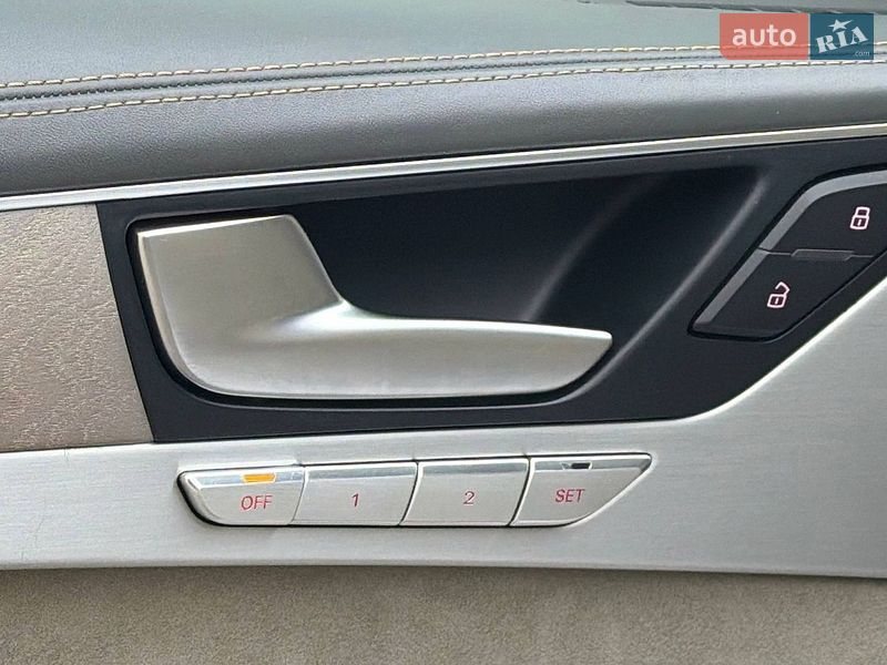 Седан Audi S8 2015 в Києві