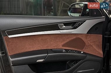 Седан Audi S8 2013 в Дніпрі