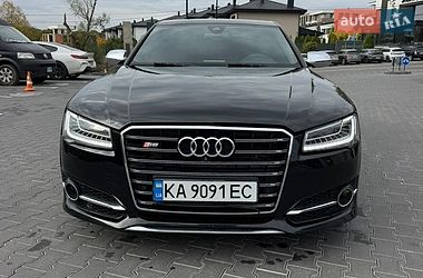 Седан Audi S8 2013 в Ужгороде