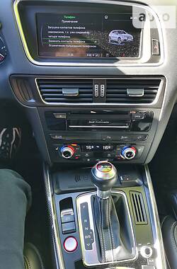 Внедорожник / Кроссовер Audi SQ5 2016 в 