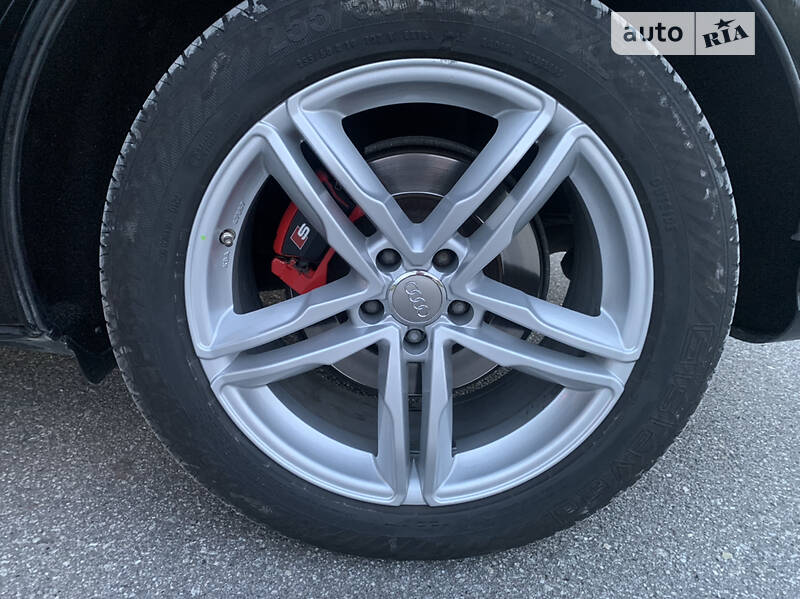 Внедорожник / Кроссовер Audi SQ5 2016 в Львове