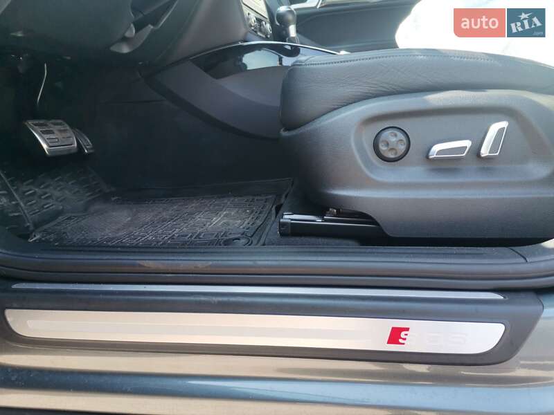 Внедорожник / Кроссовер Audi SQ5 2015 в Львове