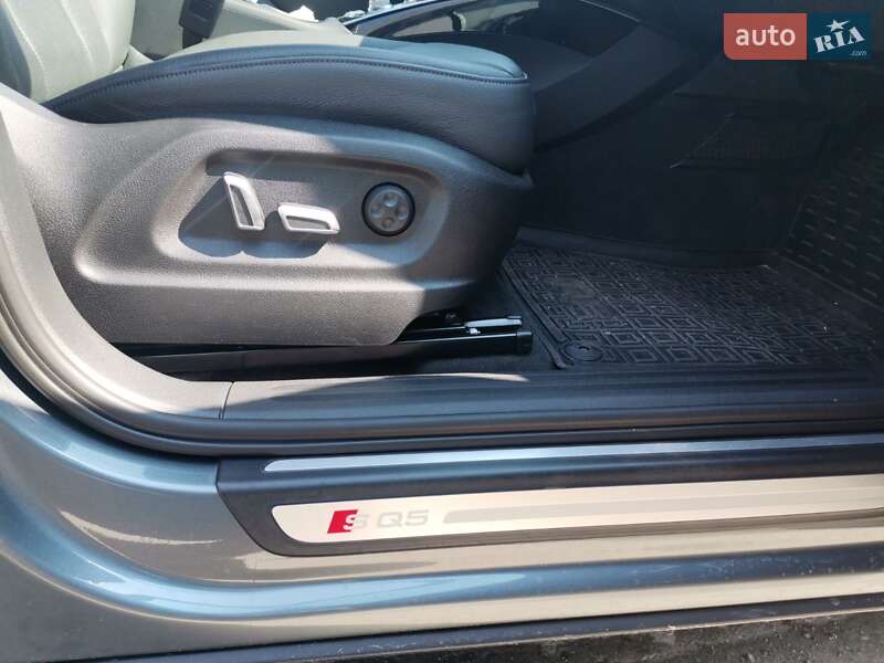 Внедорожник / Кроссовер Audi SQ5 2015 в Львове