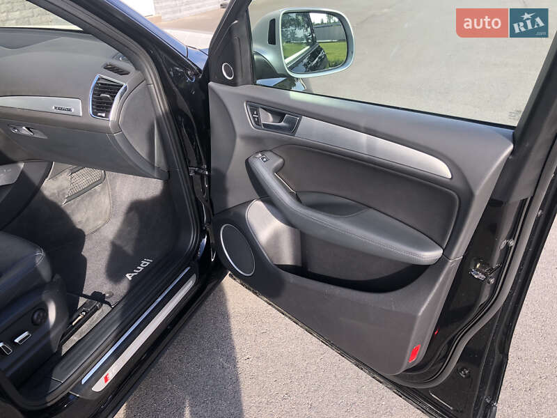 Внедорожник / Кроссовер Audi SQ5 2014 в Умани