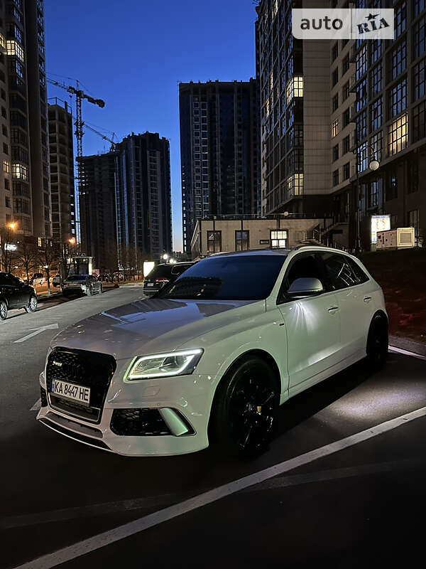 Внедорожник / Кроссовер Audi SQ5 2014 в Кременчуге