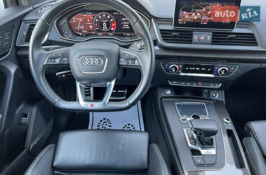 Внедорожник / Кроссовер Audi SQ5 2019 в 