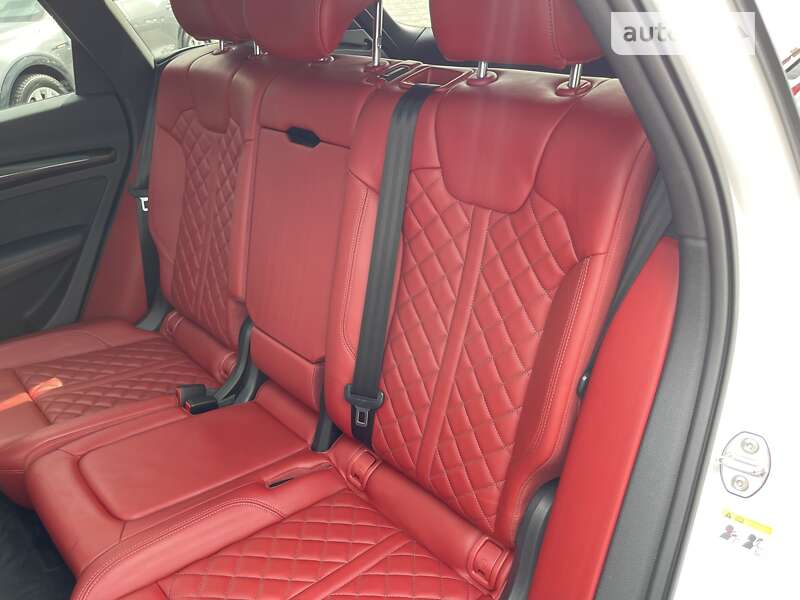 Внедорожник / Кроссовер Audi SQ5 2019 в Ровно
