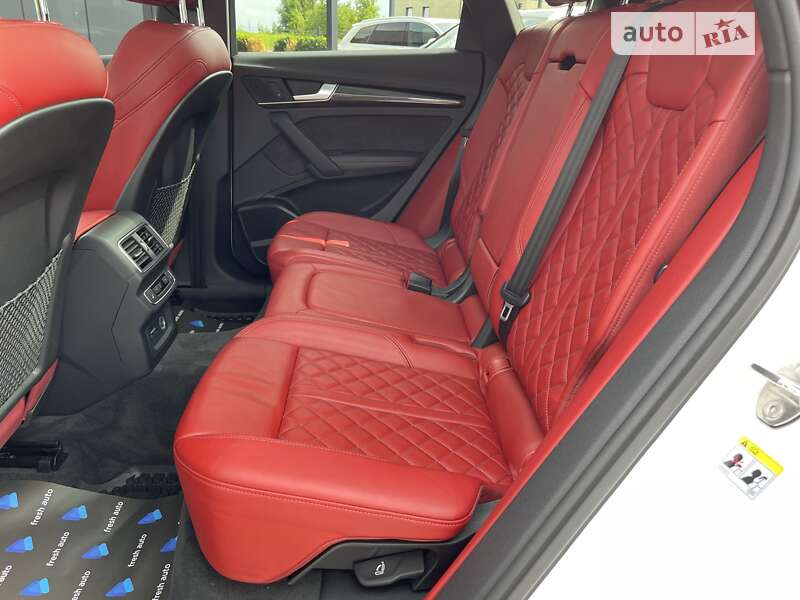 Внедорожник / Кроссовер Audi SQ5 2019 в Ровно
