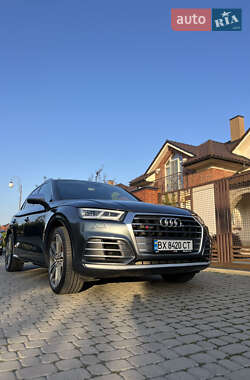 Внедорожник / Кроссовер Audi SQ5 2017 в 