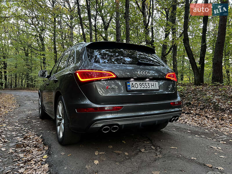 Внедорожник / Кроссовер Audi SQ5 2015 в Мукачево