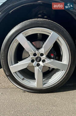Внедорожник / Кроссовер Audi SQ5 2022 в 
