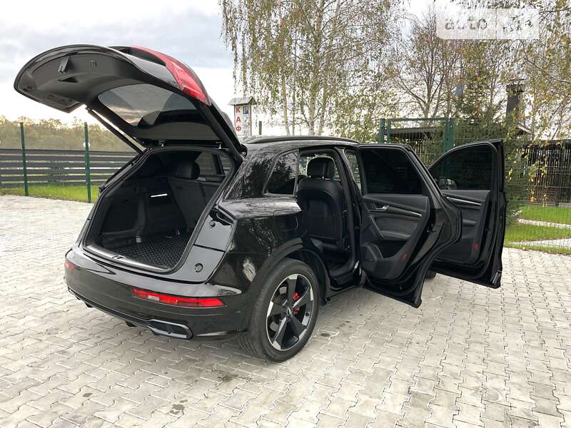 Внедорожник / Кроссовер Audi SQ5 2019 в Львове