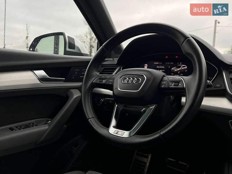 Позашляховик / Кросовер Audi SQ5 2017 в Львові